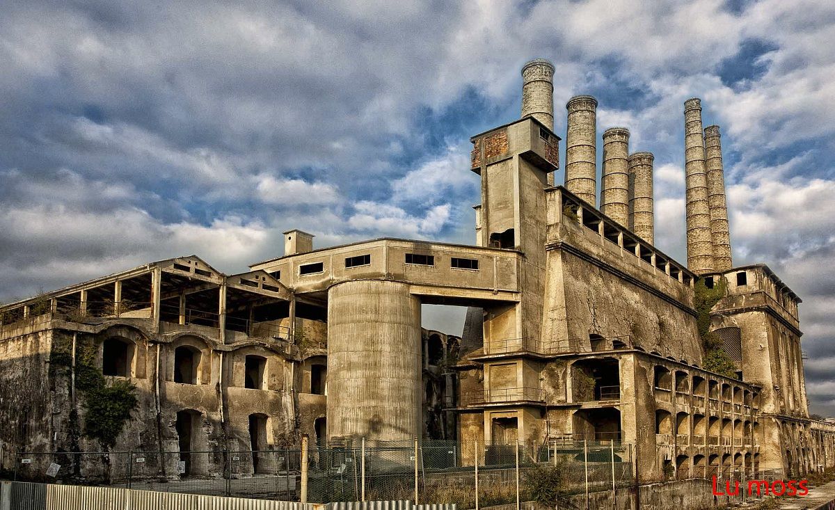 3-Place; Alzano Lombardo-Old cement