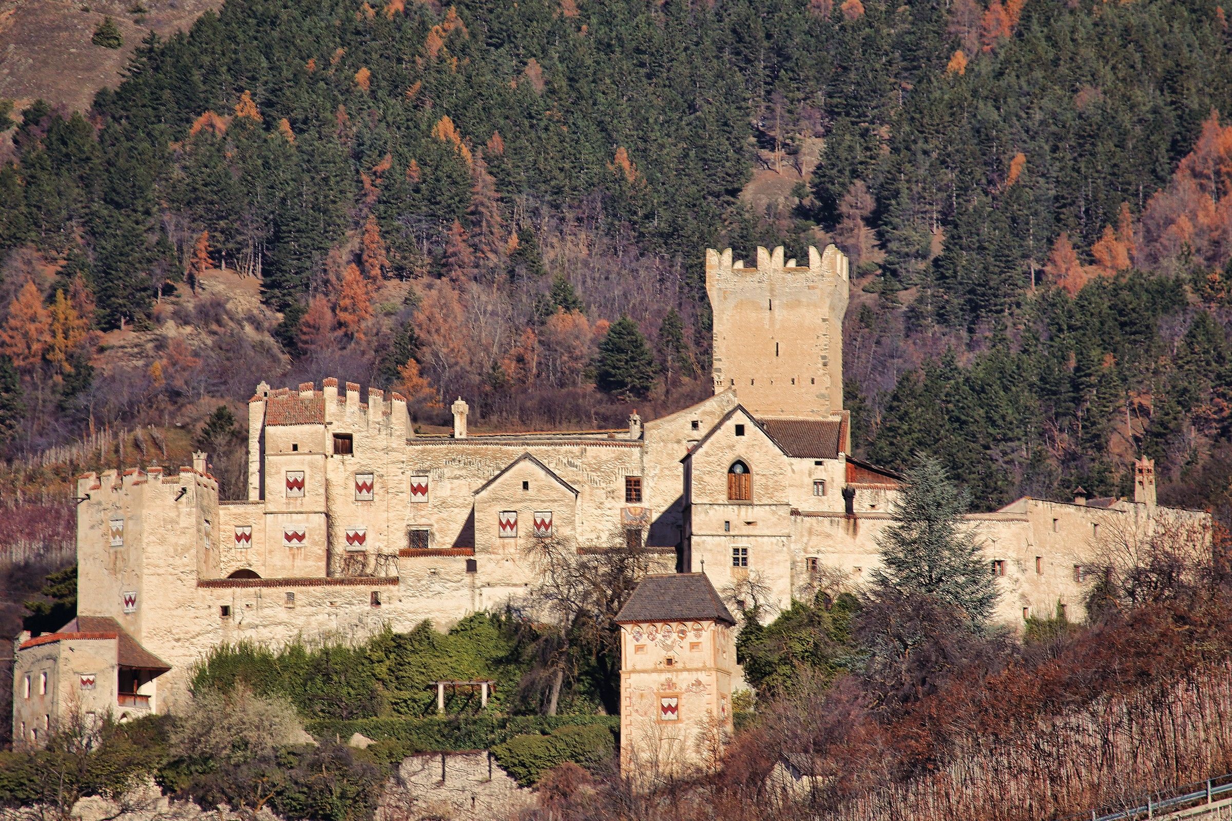 Castel Coira