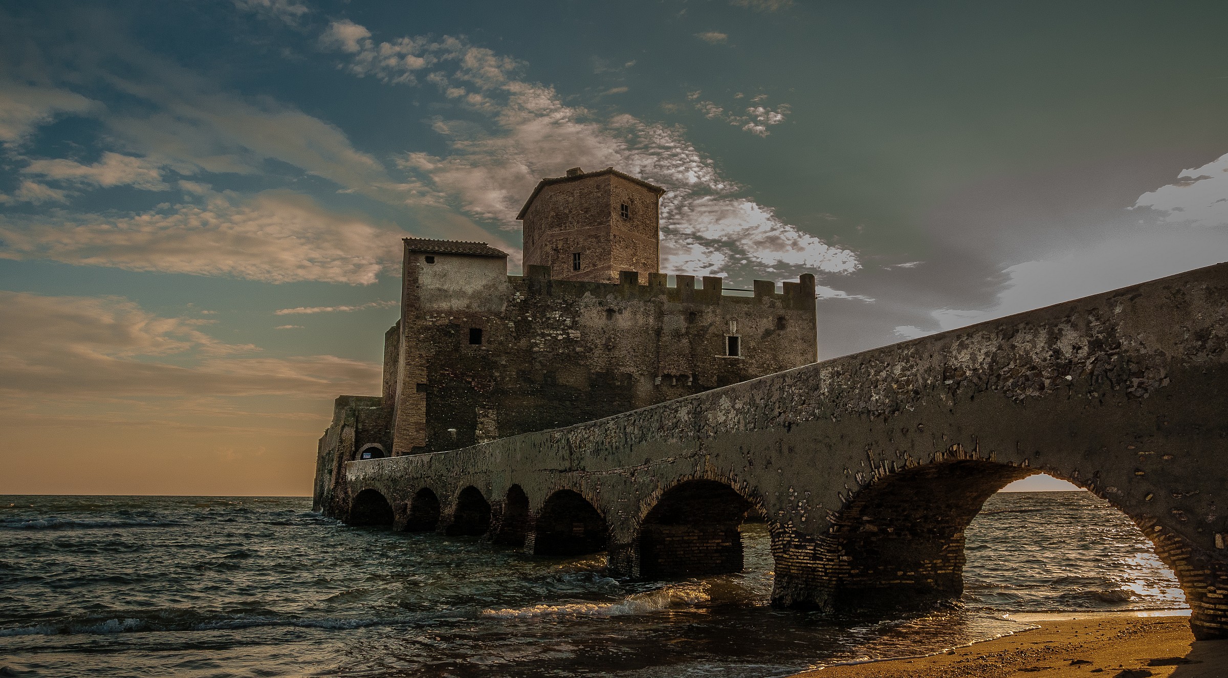 Castello Torre Astura