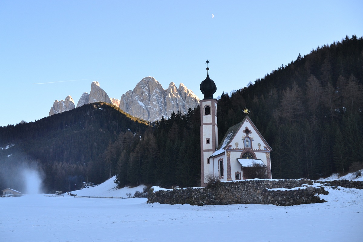 Chiesetta san Giovanni in Ranui nella Val di Funes