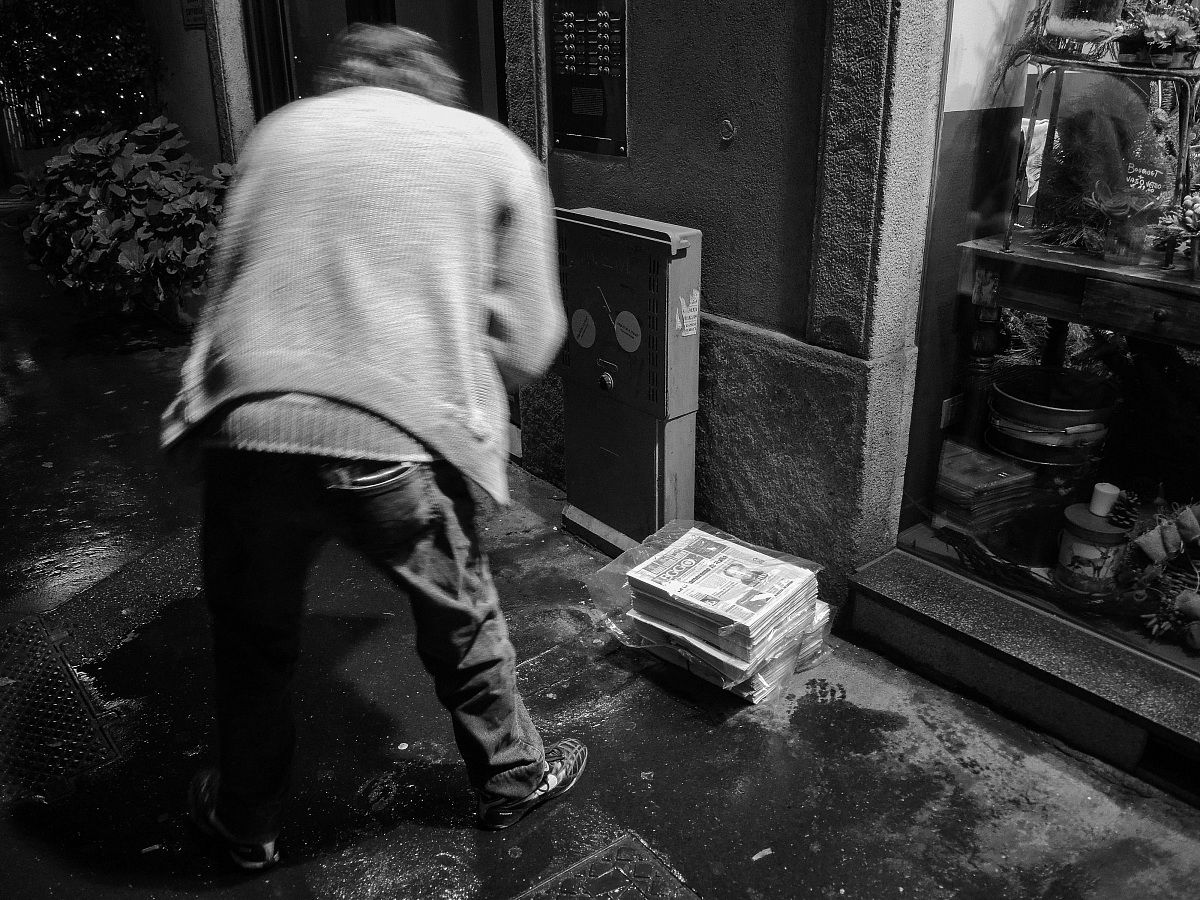 The Thief of Newspaper