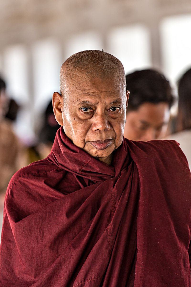 In processione dopo la preghiera 1