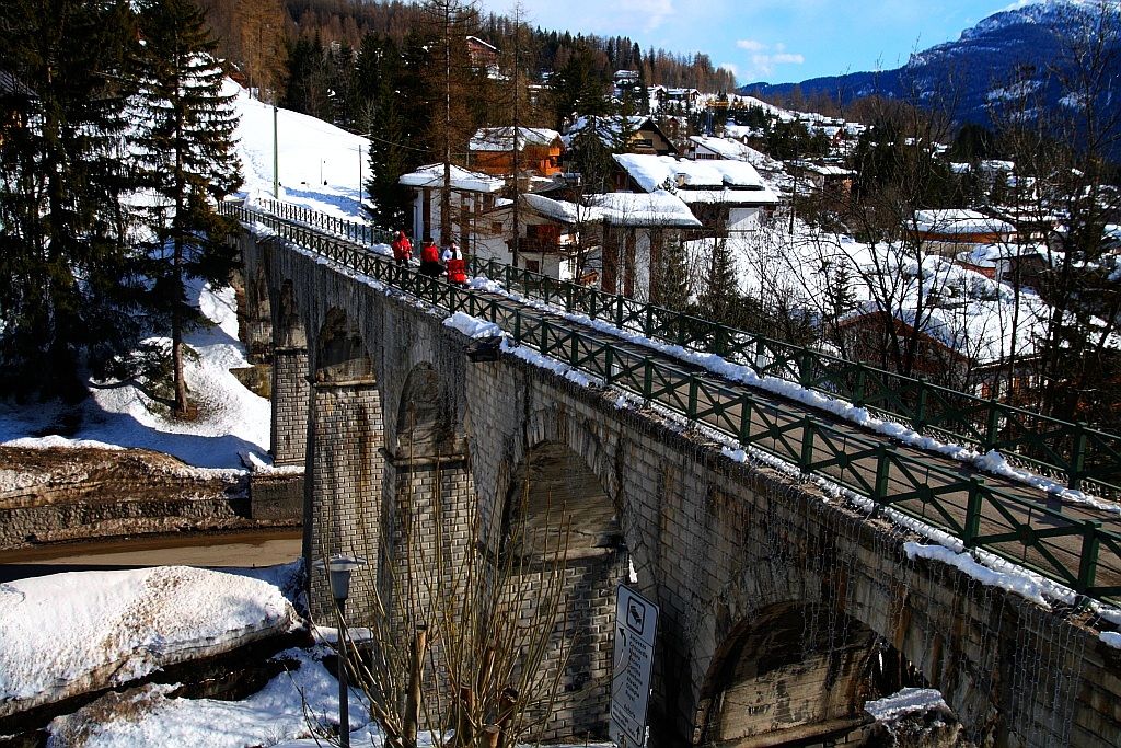 Cortina d'Ampezzo Ponte della vecchia ferrovia