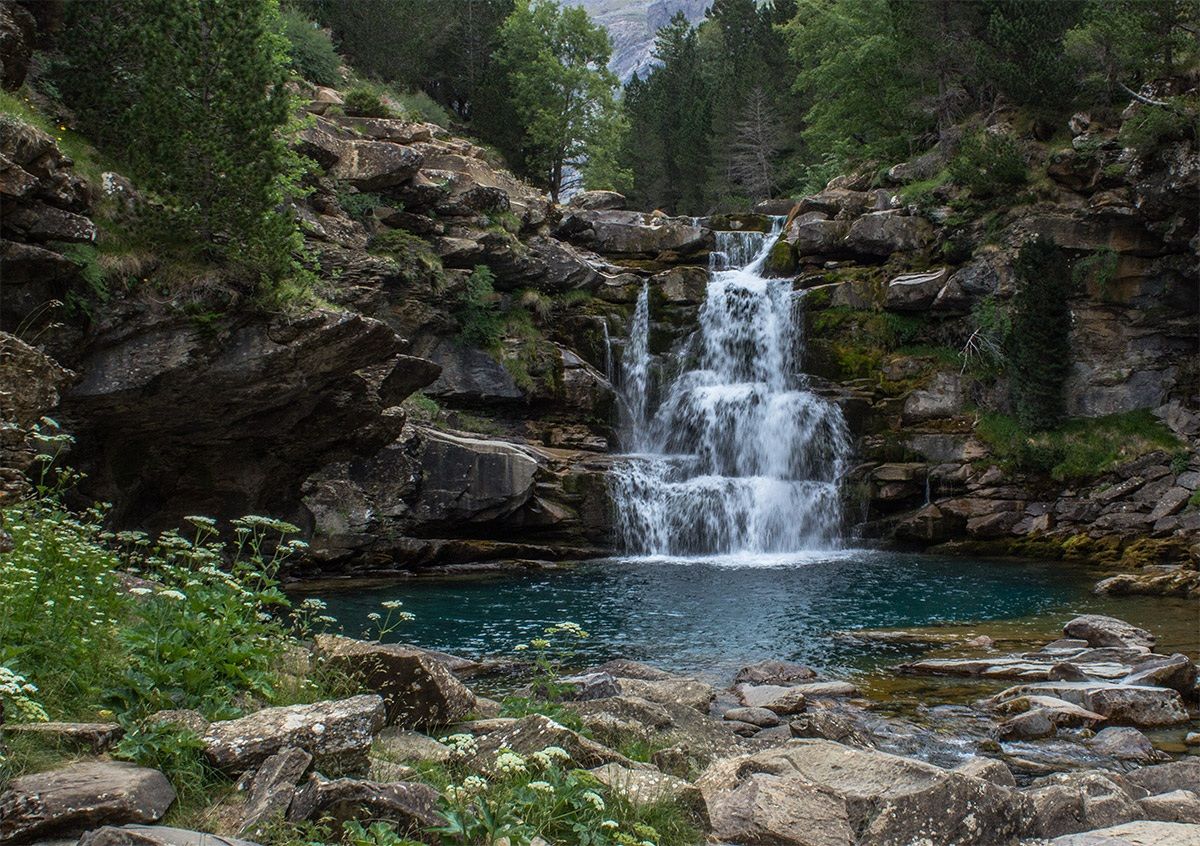 Clear, fresh and sweet water.