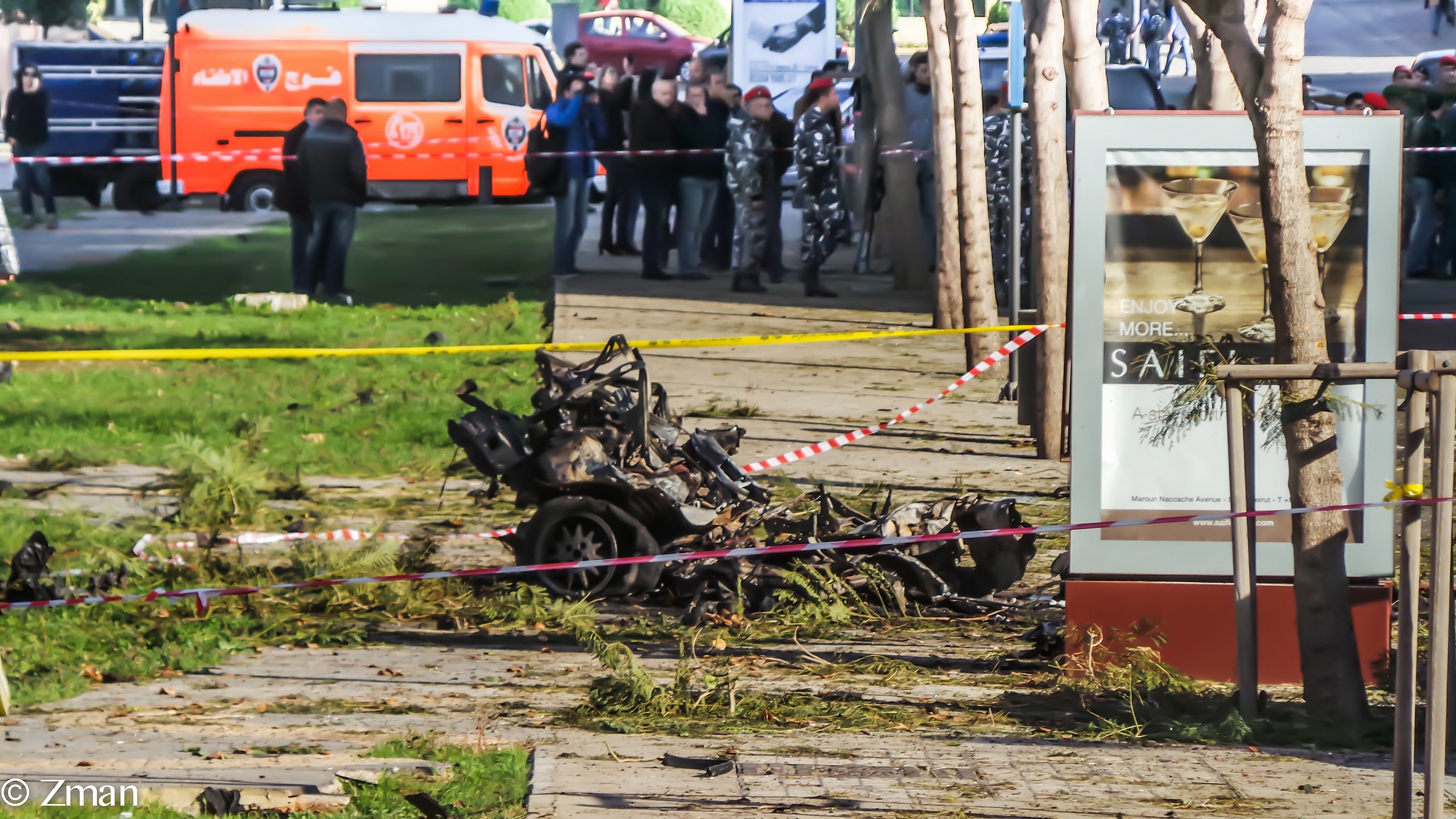 I resti della macchina con la bomba