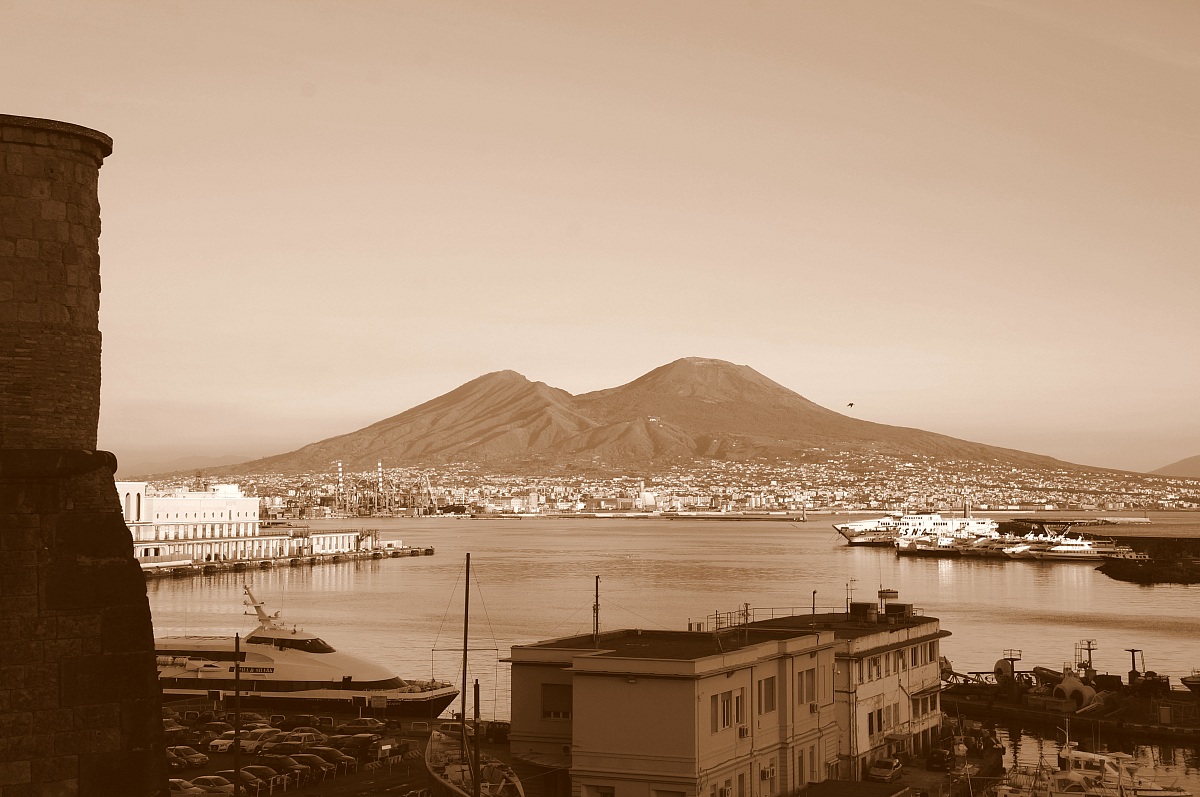 vesuvio da palazzo reale,Napoli