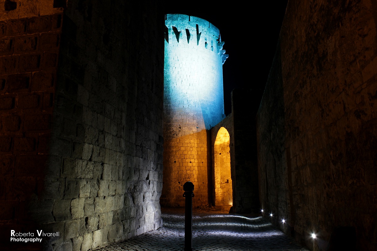 Entrando in Santa Maria in Castello.