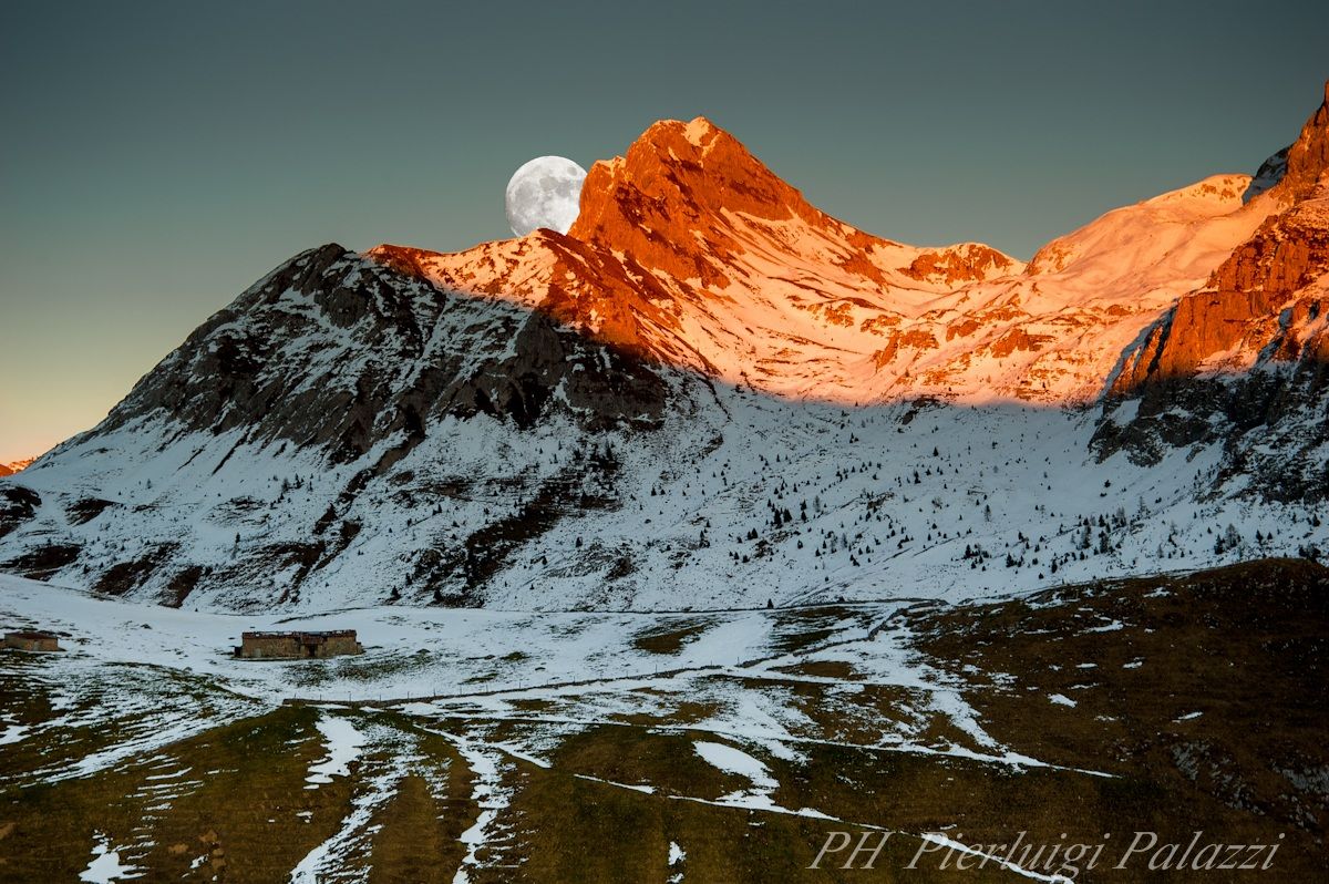 sunset at the flat horns