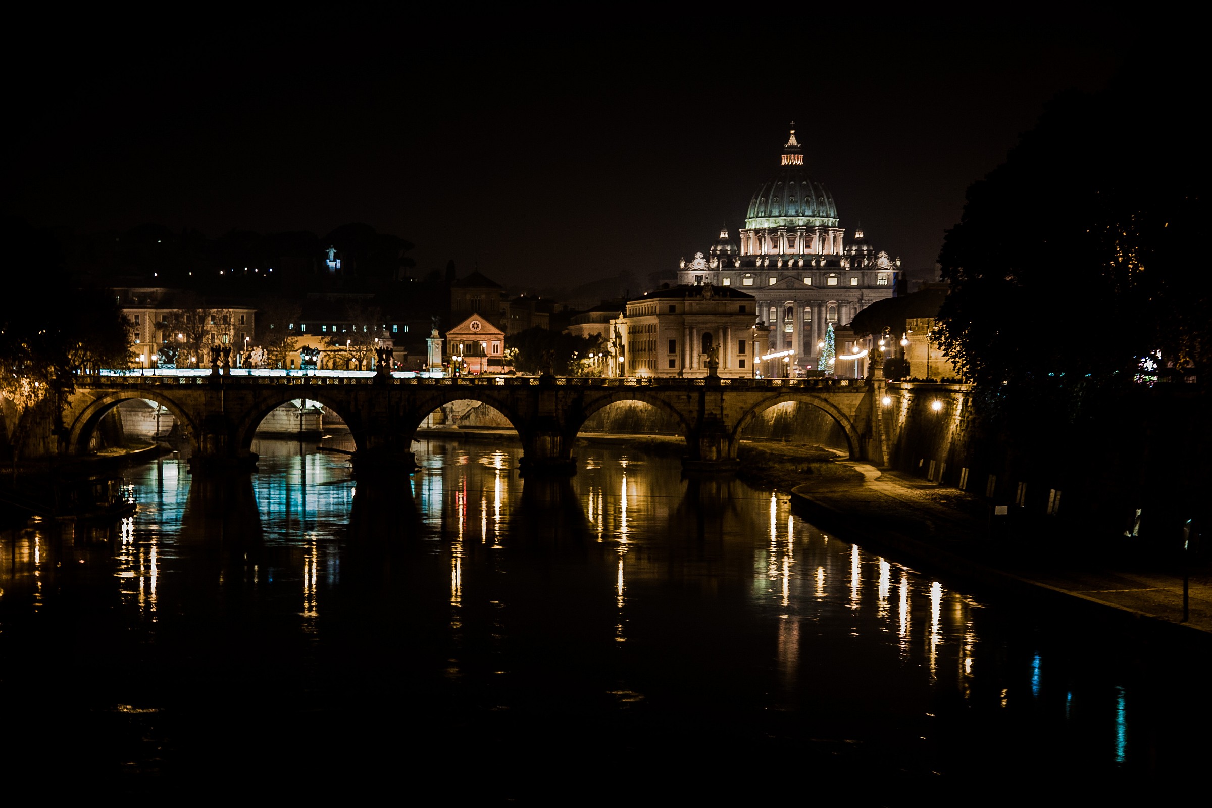Vaticano notturno classico.