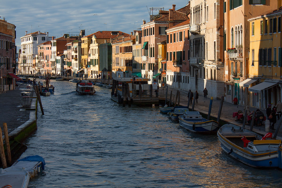 Lights of Venice declining