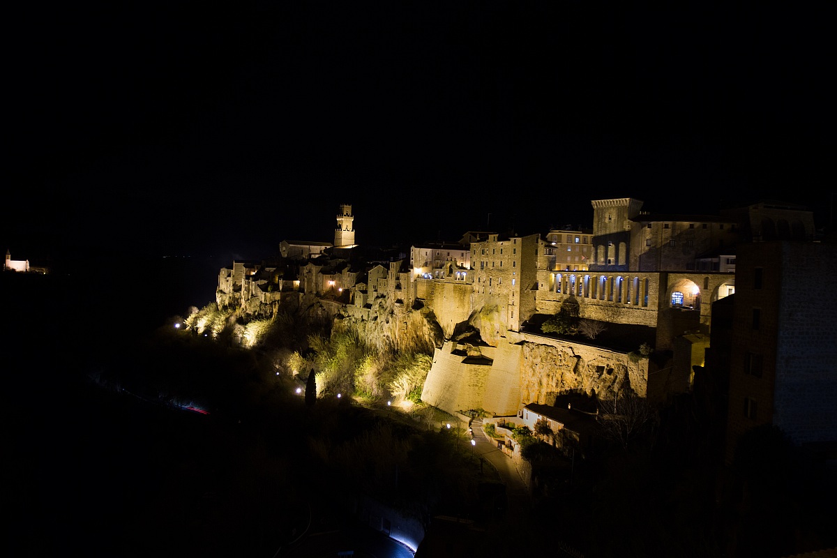 Pittigliano by night