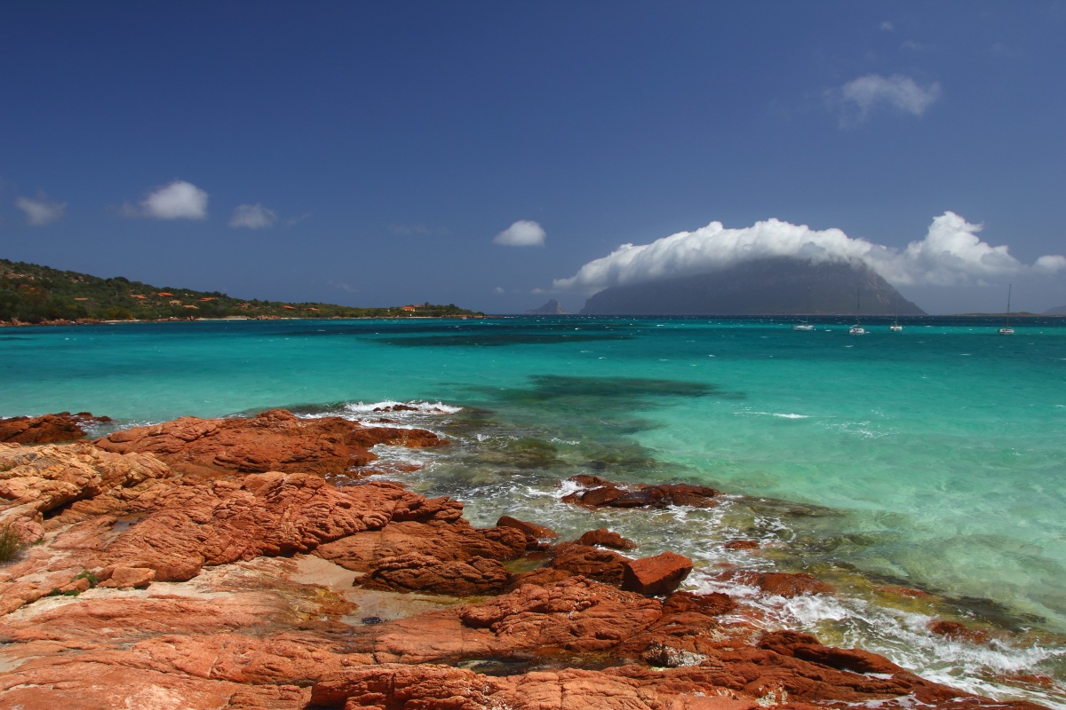 Porto Istana...la roccia rossa