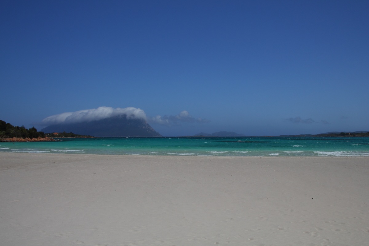 Tavolara...avvolta dalle nuvole