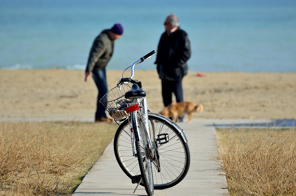un immagine del mare dì inverno
