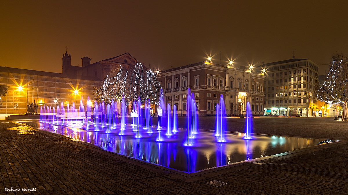 Reggio Emilia di notte