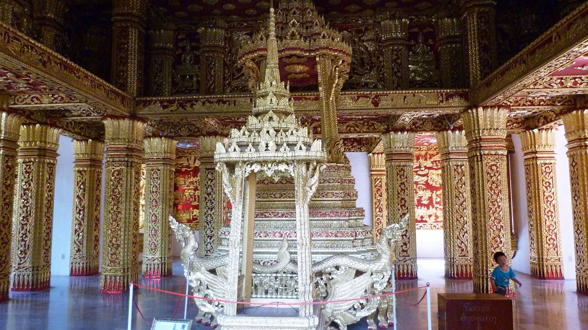 Interno Tempio Buddista  Royal Palace in Luang Prabang
