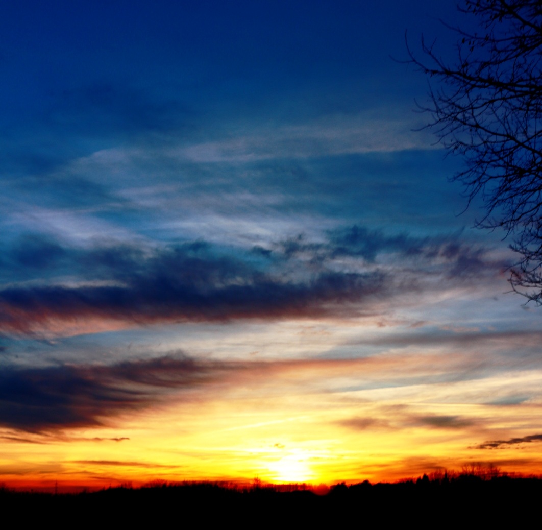 Sunset on the riverbed south of Bernareggio