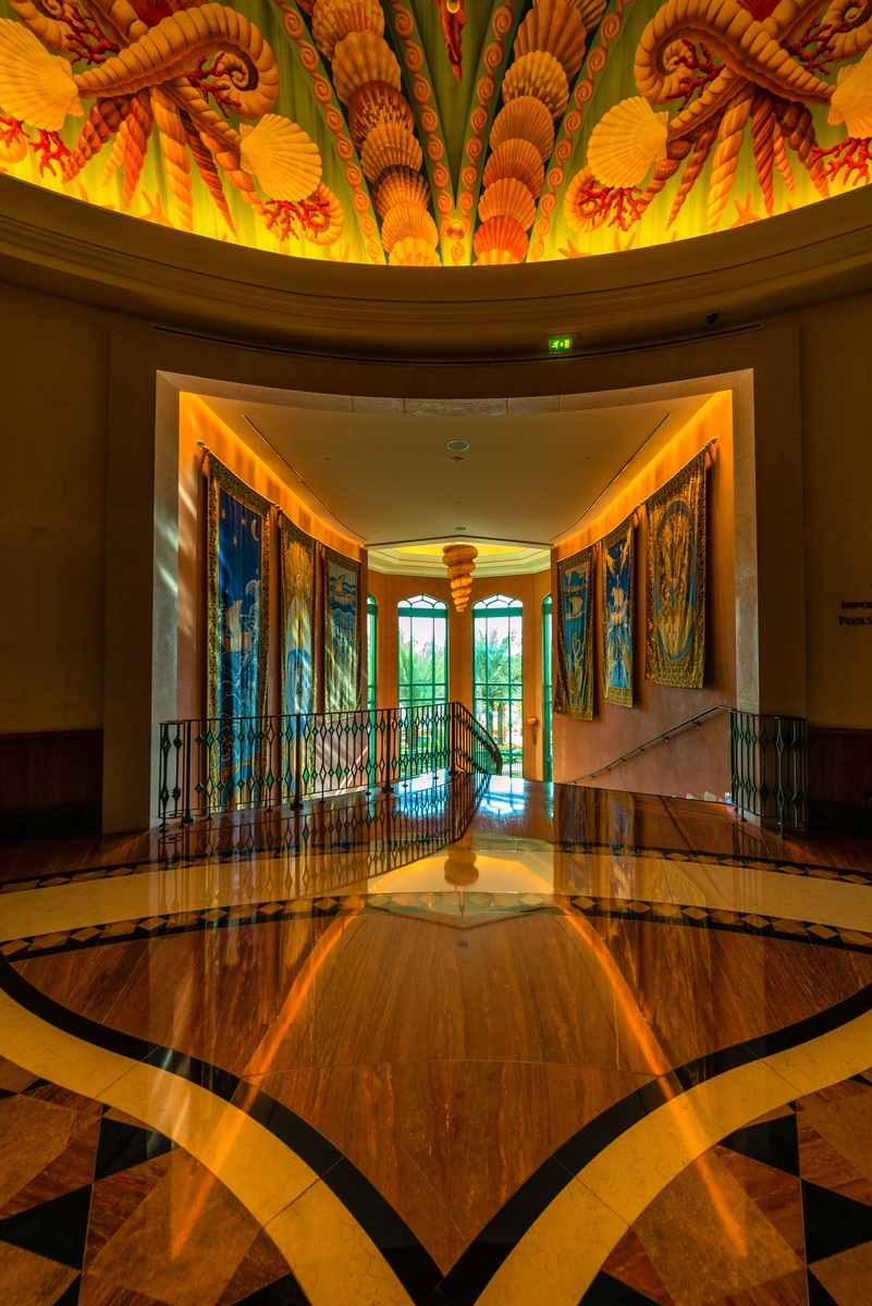 Dubai - Inside Atlantis Hotel - Palm Jumeirah