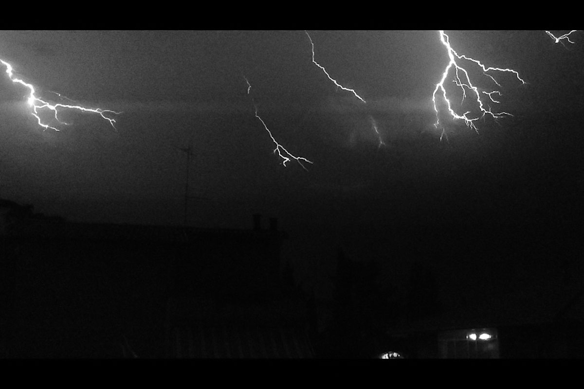 The wounds of the air ...