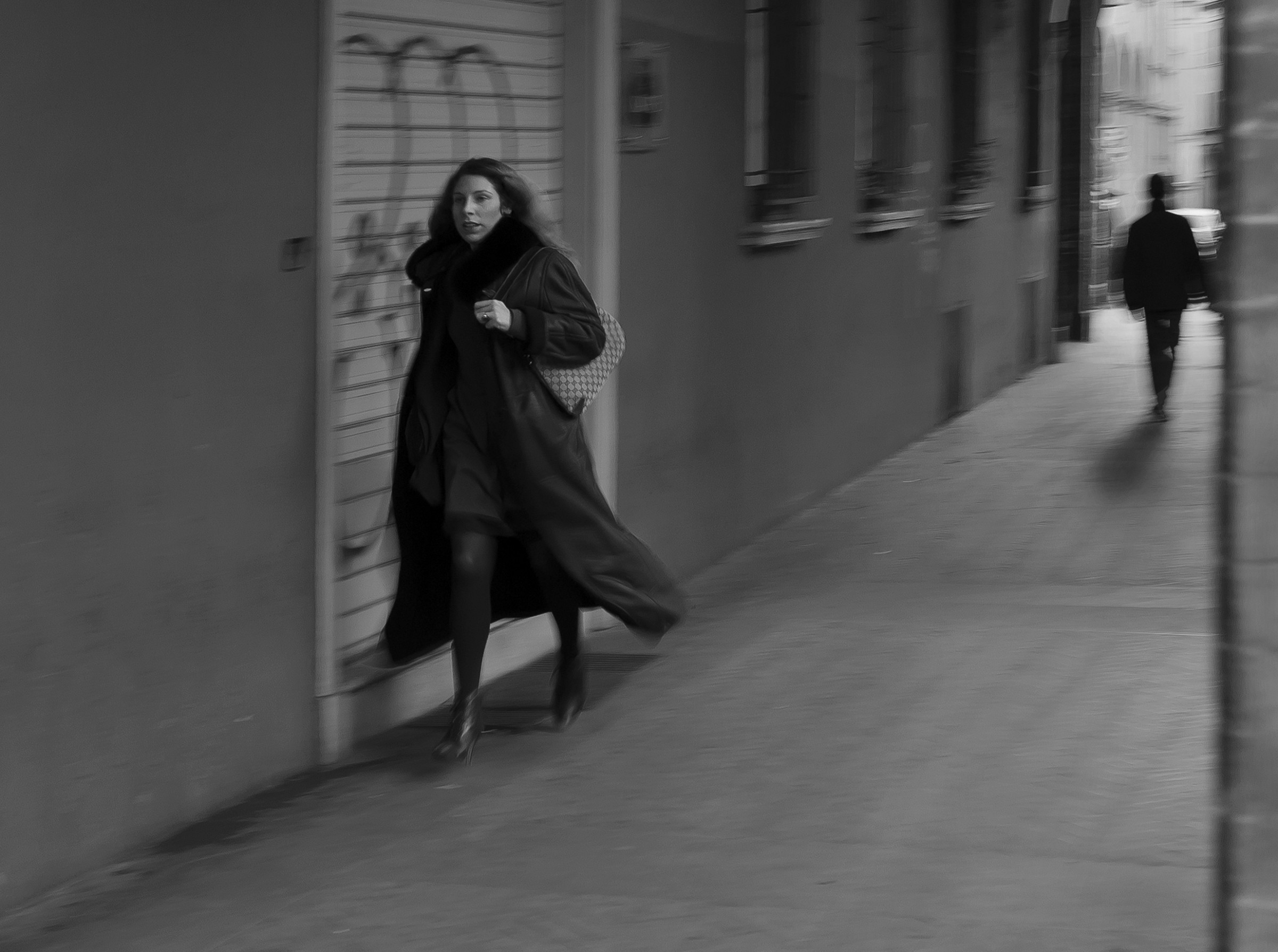 fermate quella donna!!