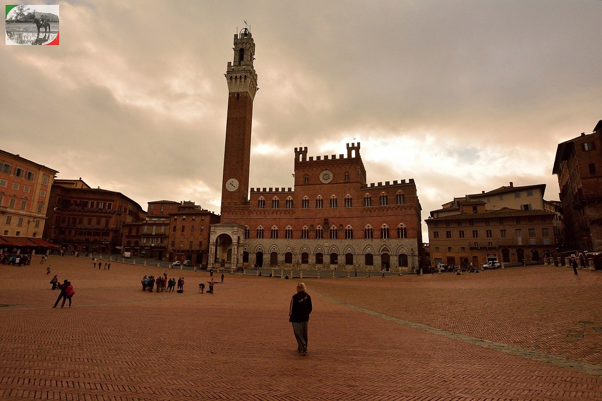 Siena Piazza del Campo