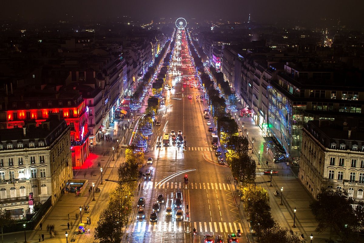 Gli Champs-Elysee dall'Alto