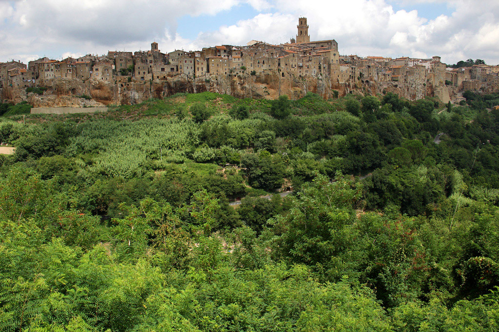 Town of Pitigliano (gr)