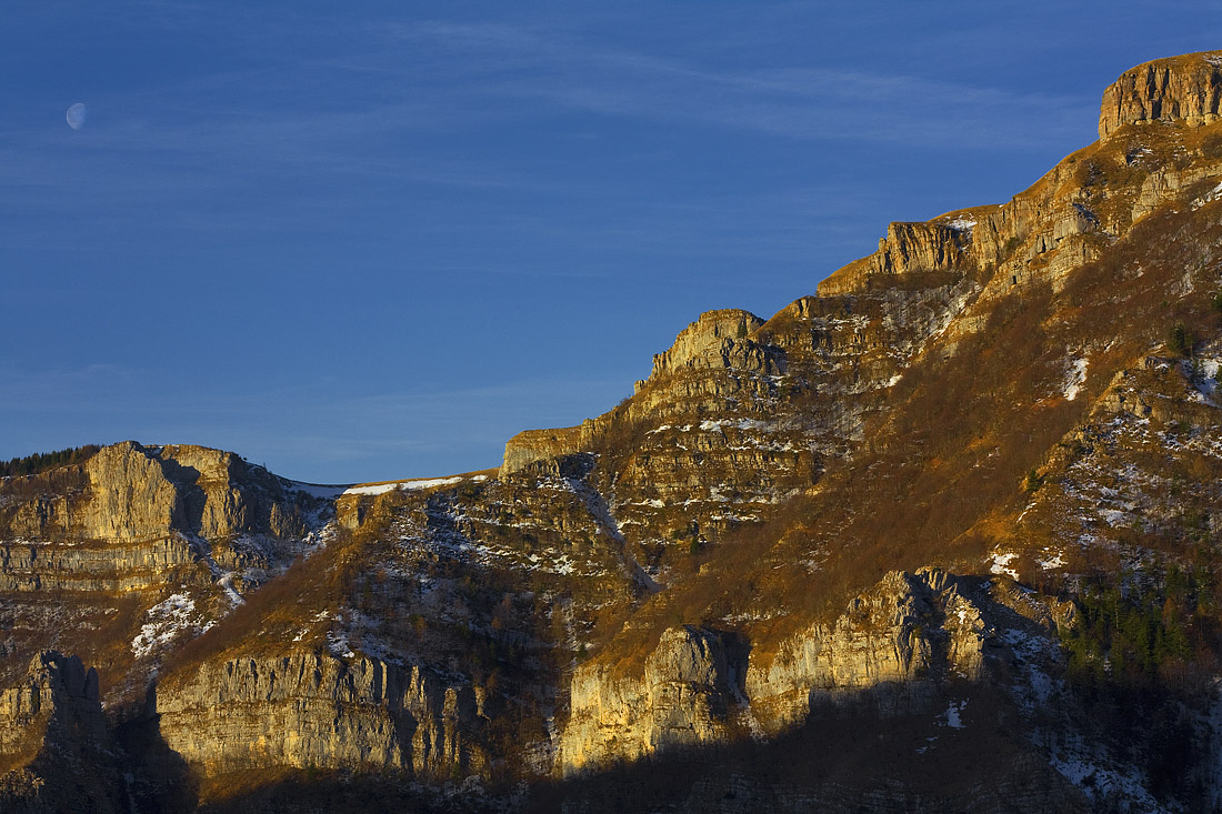 Lessinia, Alba Monte Grolla
