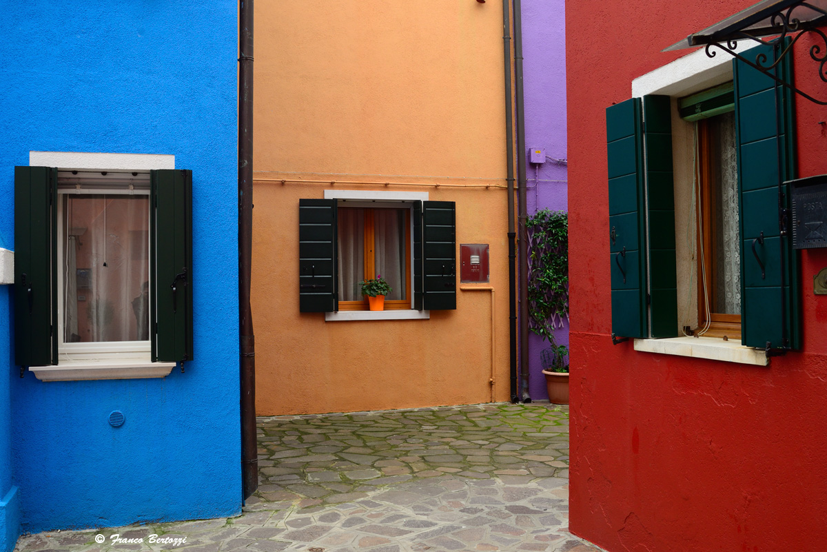 puppet colored corners