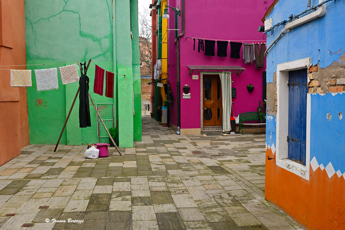 puppet corners of color 2