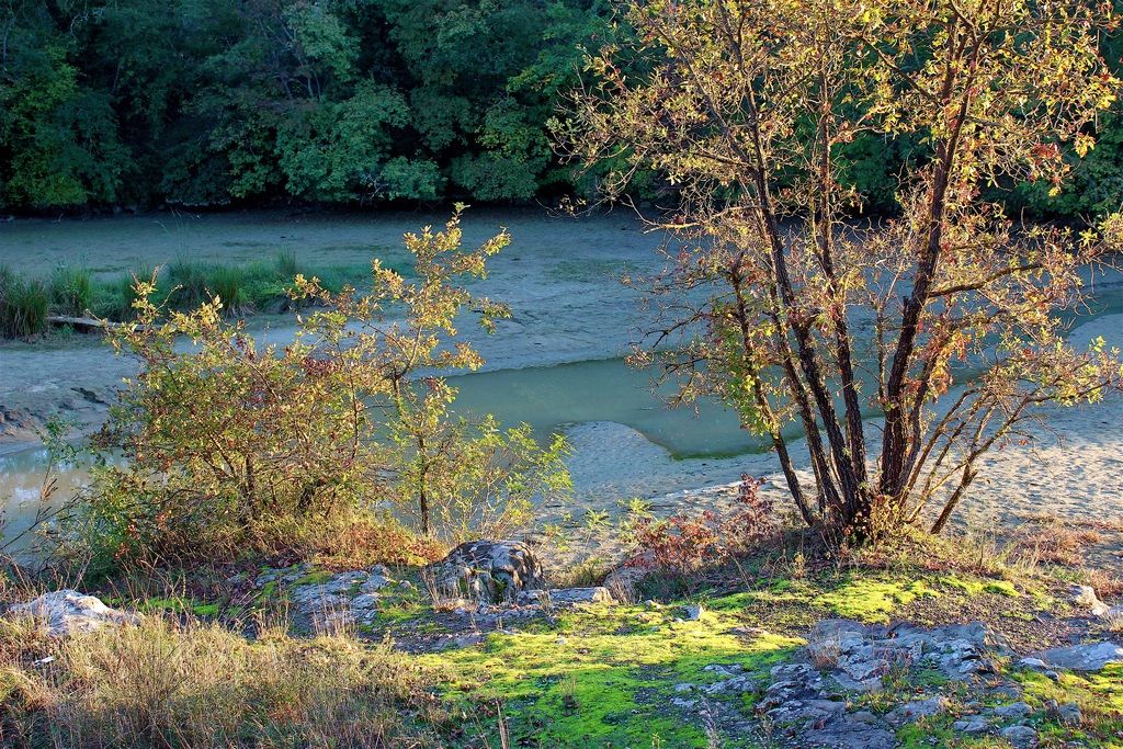 Oasis of the hinges and Hell Valley in Autumn