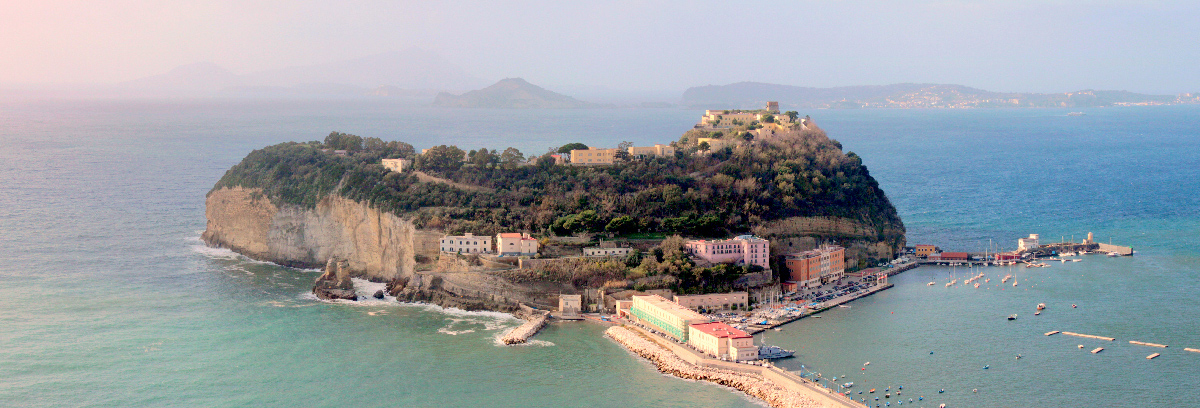 isolotto di nisida, visto dalla collina di posillipo; 3 foto...