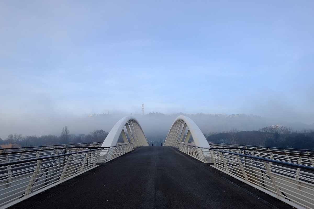 C'è chi va e c'è chi viene