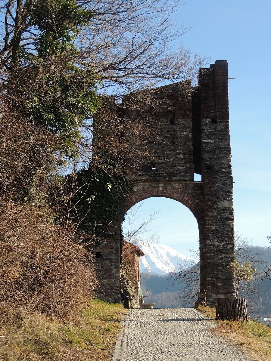 porta burela  (antica porta bolleris  13 secolo)