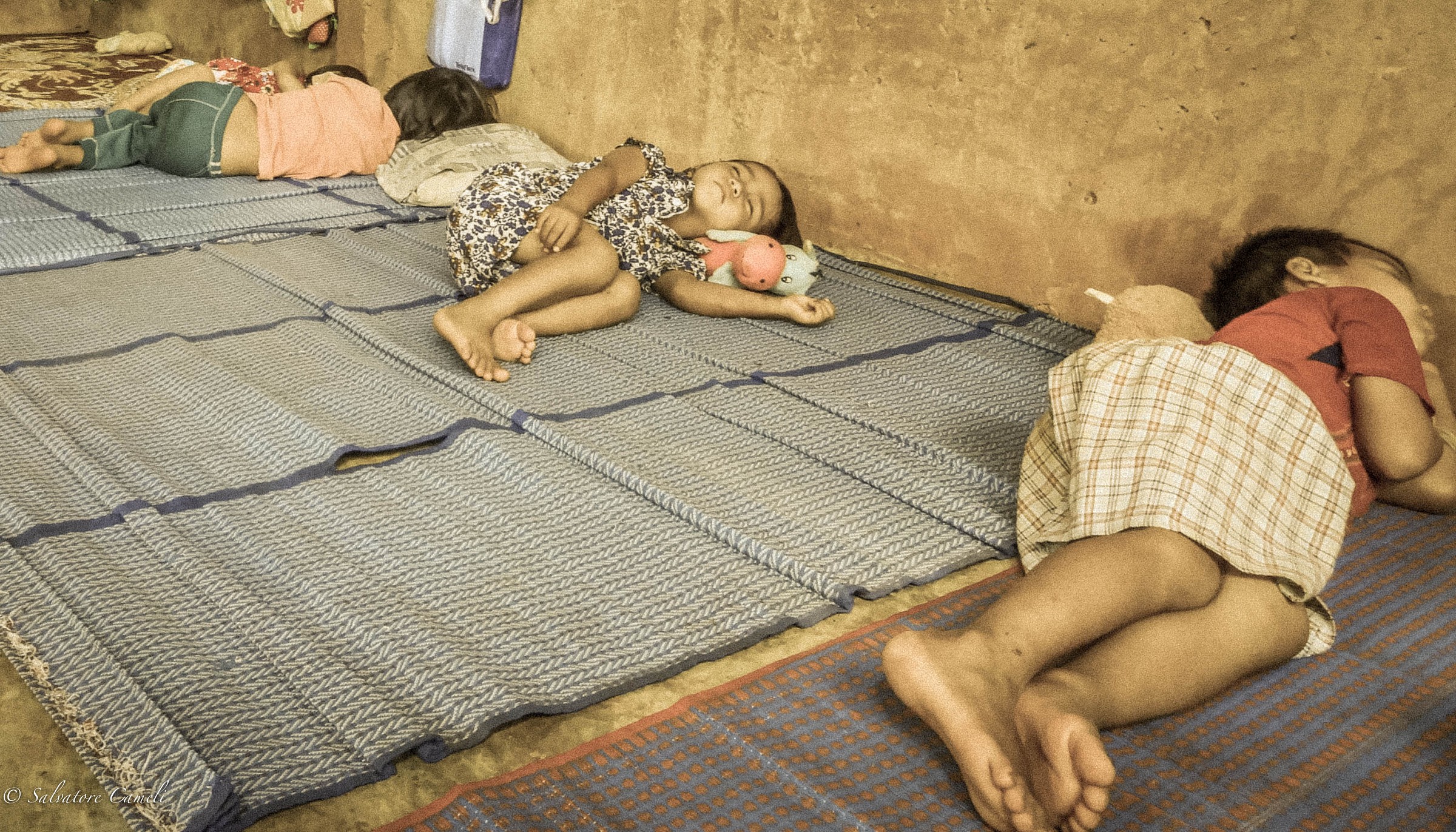 Asilo nido al Villaggio delle donne giraffa