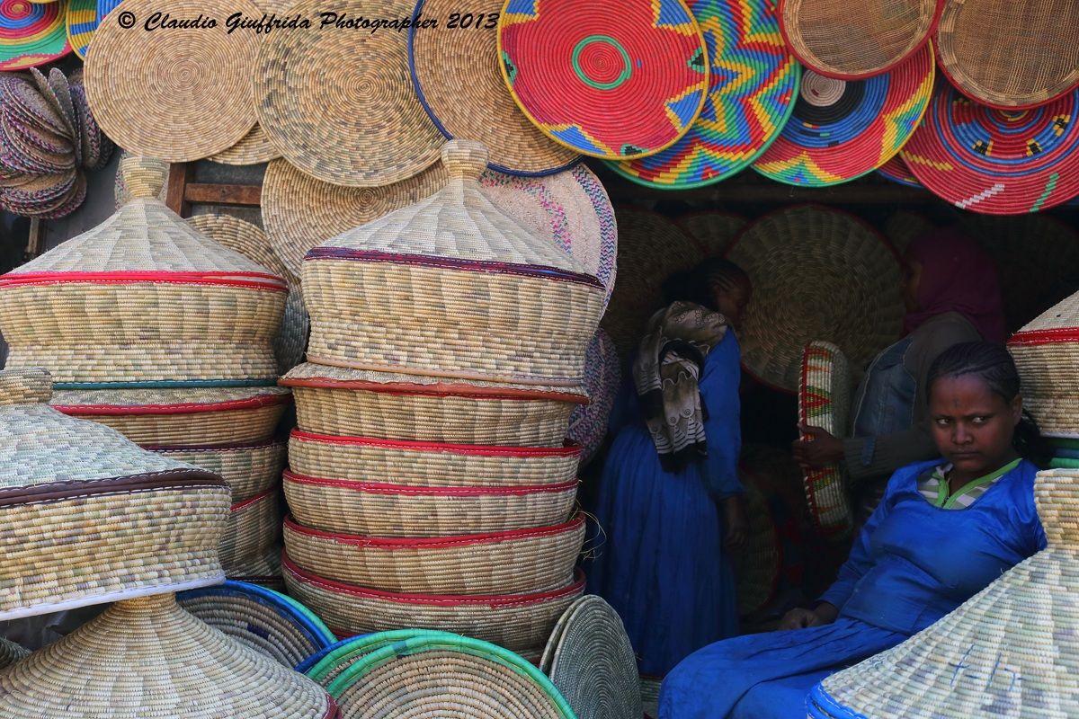 Bancarella nel mercato di Addis Abeba