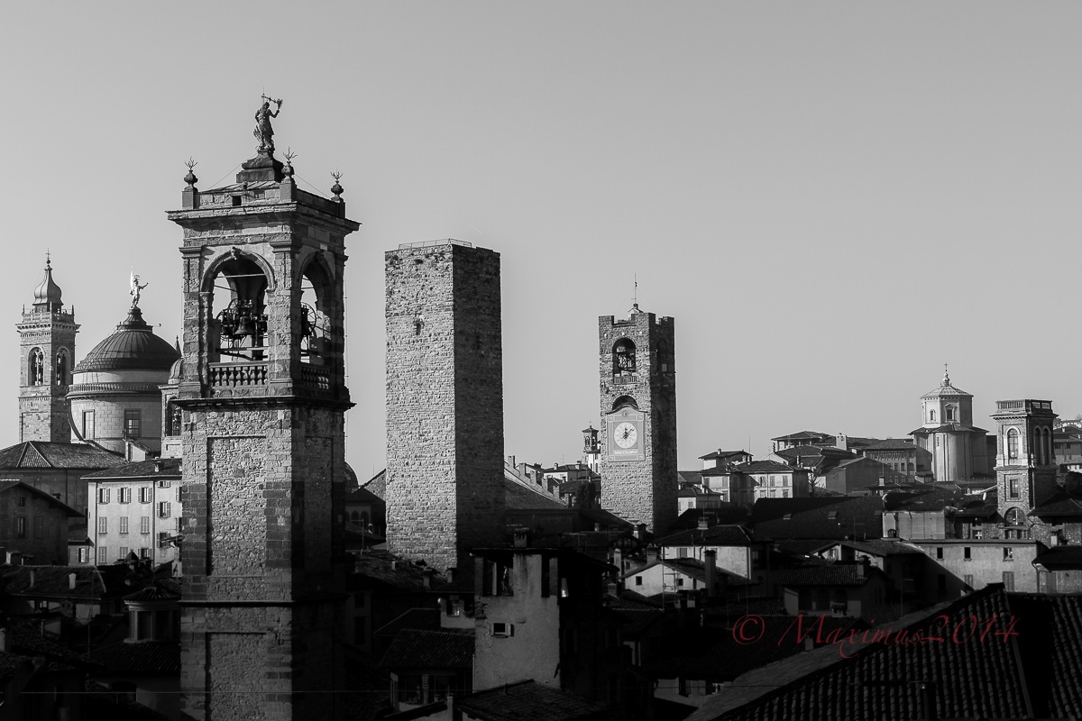 .. passeggiando sui tetti di Bergamo Vecchia ..