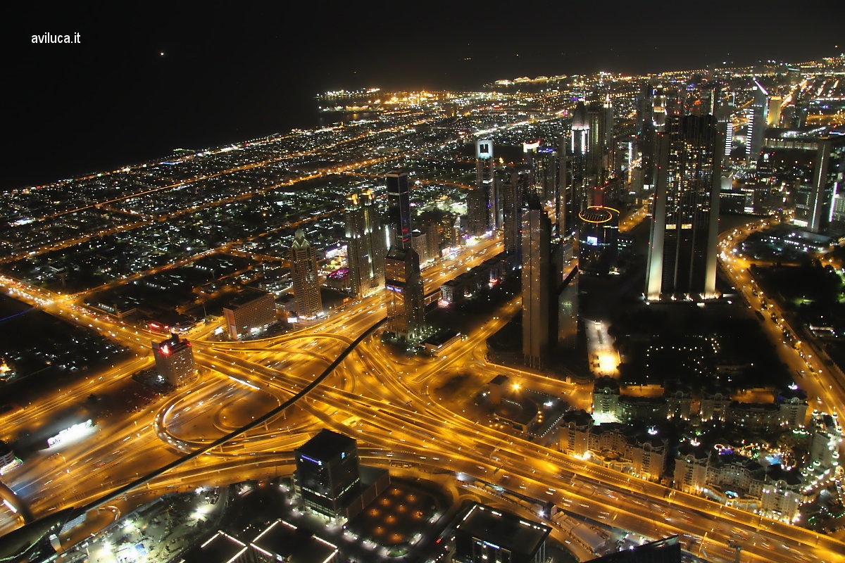 Dubai by night