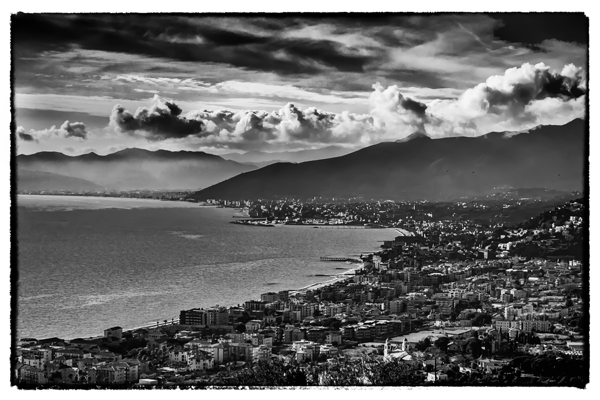 Cartolina da Pietra Ligure