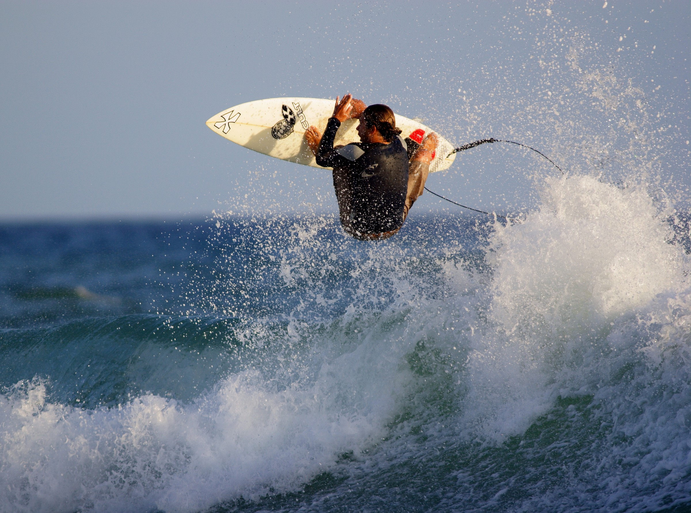 Surf-Paolo D'Angelo-Aerial a banzai dx