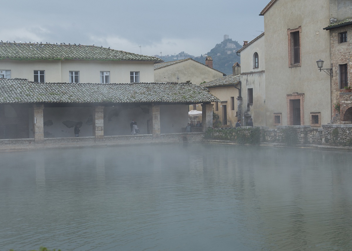 The tub and steam - Bagno Vignoni (yes)