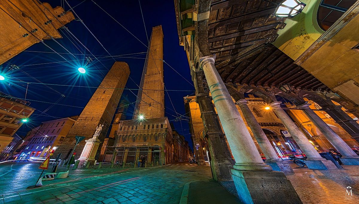 San Petronio e le Due Torri.