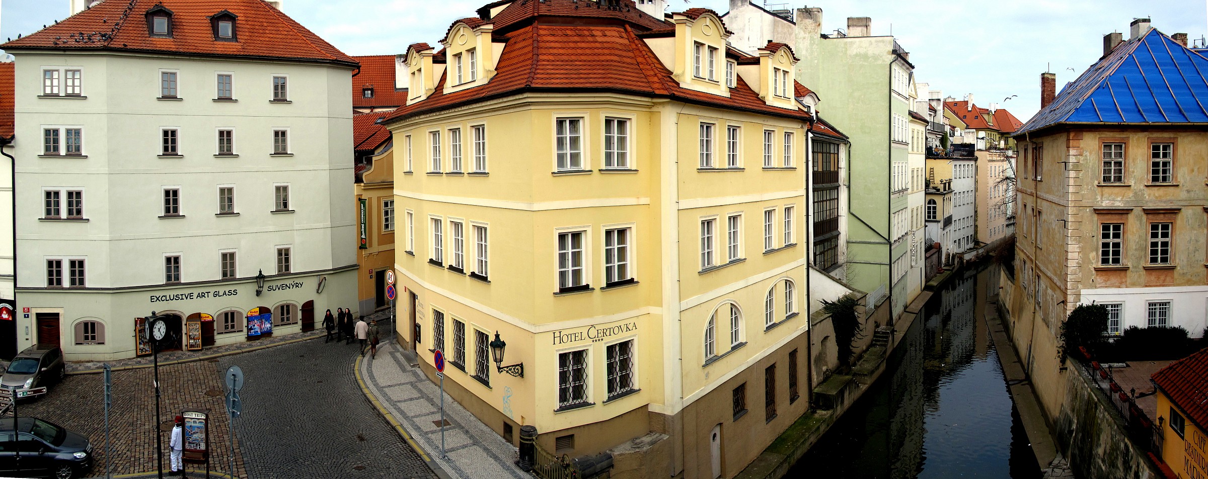 Vicino a Ponte Carlo