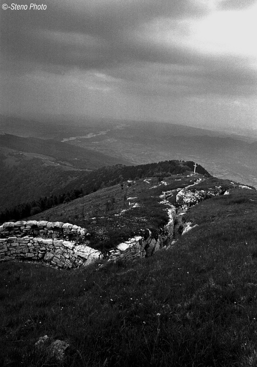 Vista del corso del Piave e Monte Tomba
