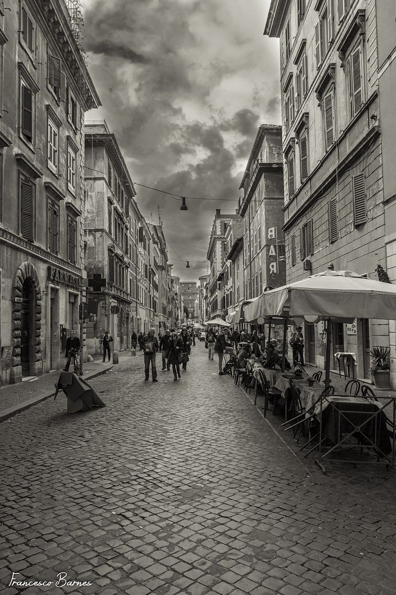 Passeggiando per le vie di Roma