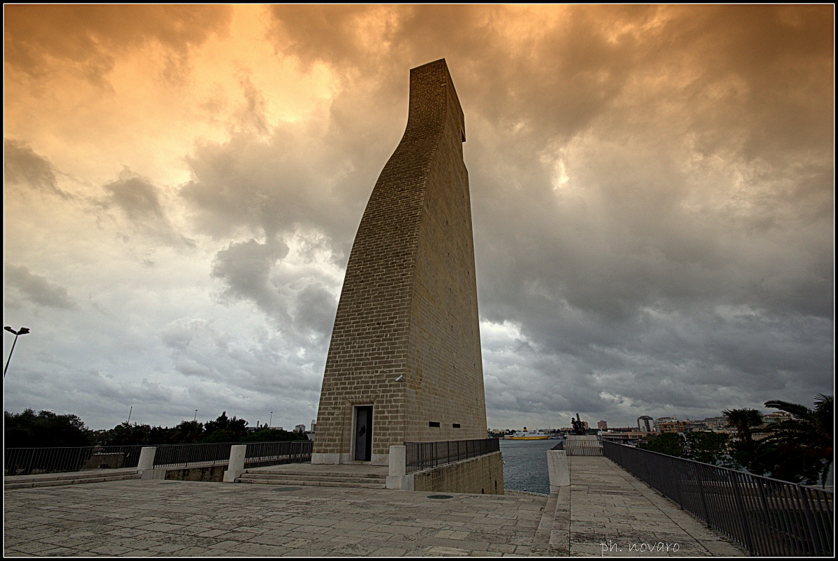 Monument to sailor - Brindisi.