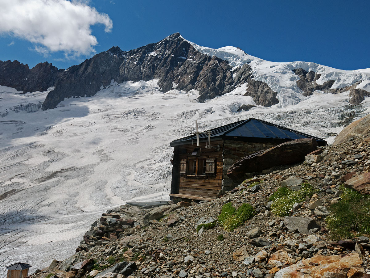 Mittelaletschbiwak and Aletschhorn (d. 4195)