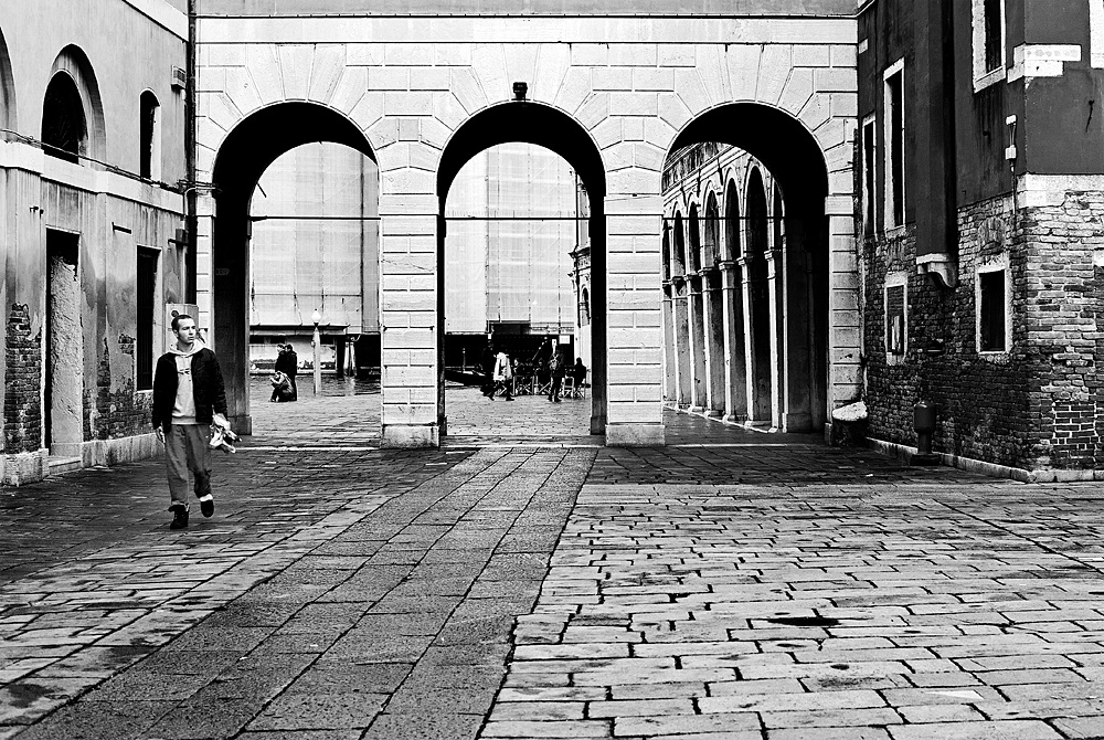 Tra archi e portici