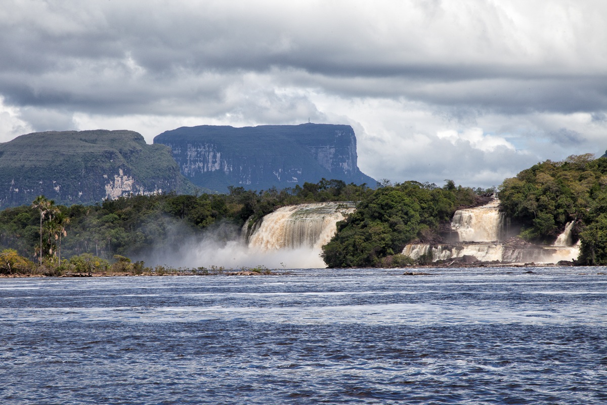 Canaima Lagoon