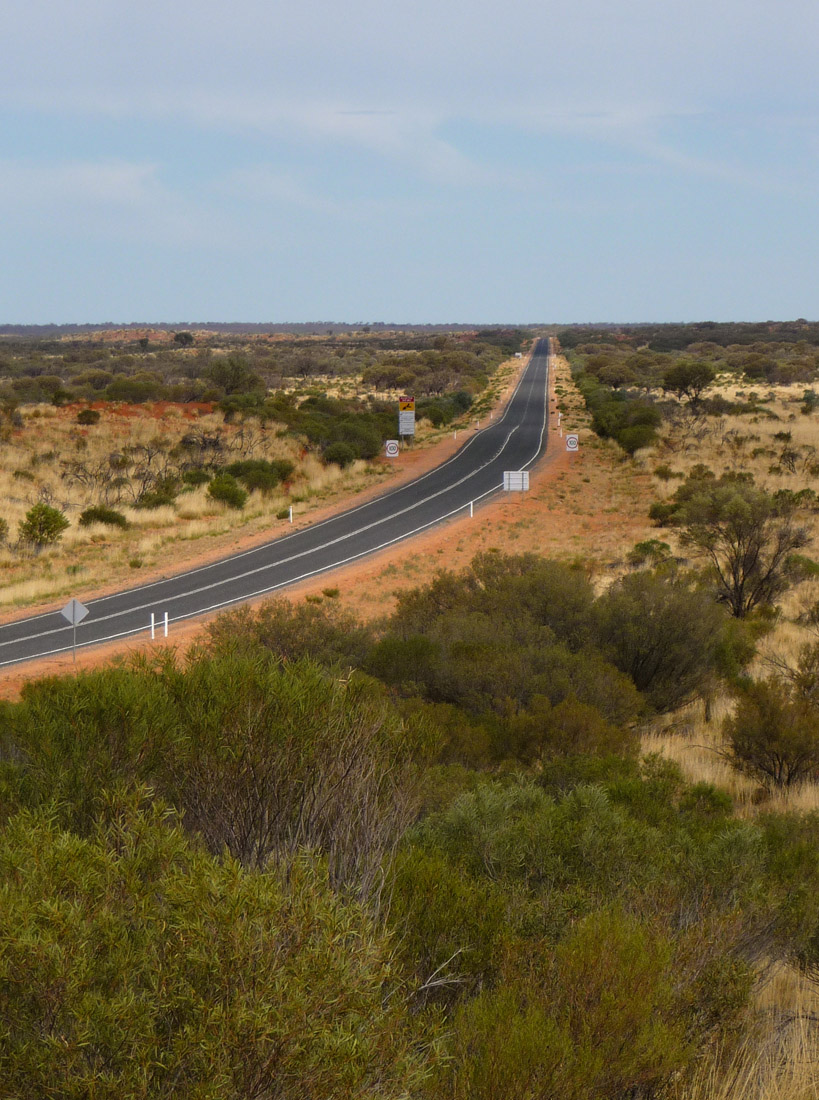 "Lungo la Stuart Highway"